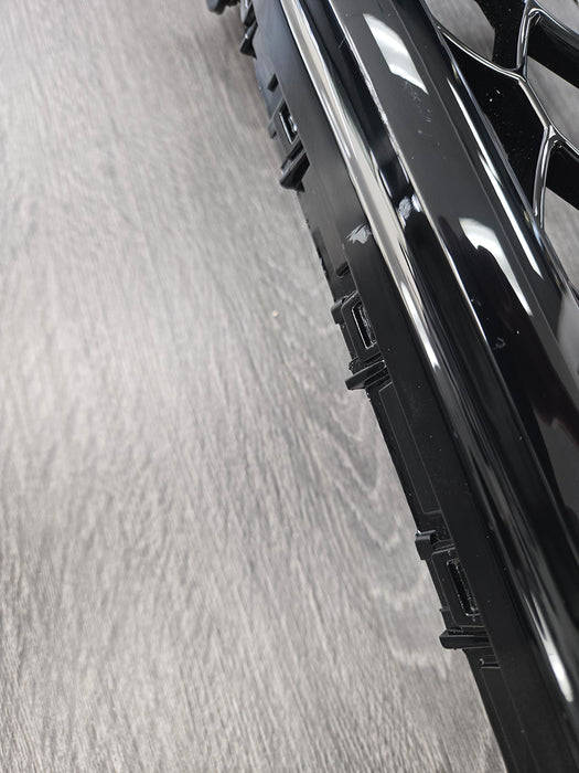 Imperfection/Open Box 2009-2012 Audi A4/S4 B8 RS Style Front Grille