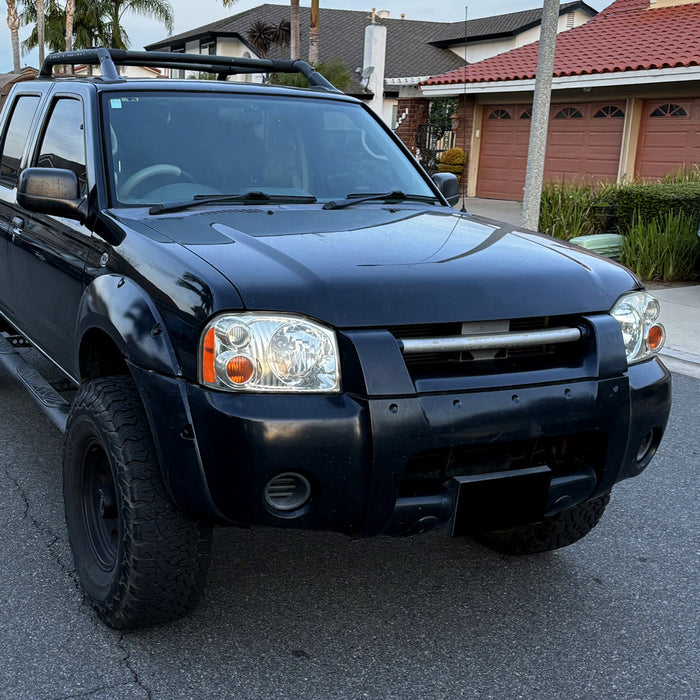 2001-2004 Nissan Frontier XE Factory Style Headlights (Chrome Housing/Clear Lens)