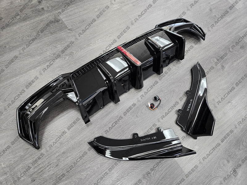 2021+ BMW G22/G23 4 Series V Style Rear Bumper Diffuser (Black)