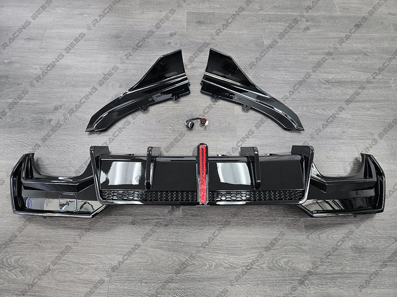 2021+ BMW G22/G23 4 Series V Style Rear Bumper Diffuser (Black)