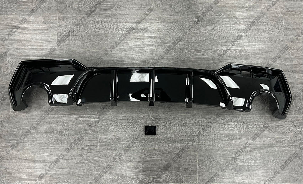 2021+ BMW G22/G23 4 Series CS Style Rear Bumper Diffuser (Gloss Black)