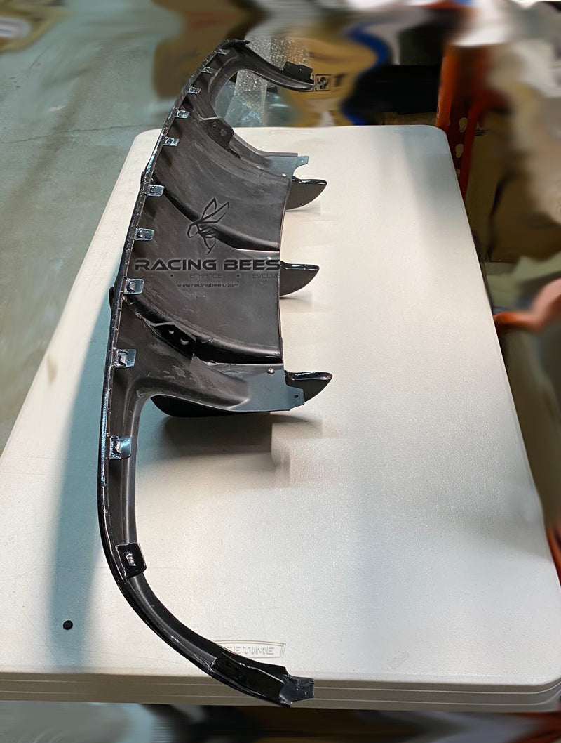 2008-2011 Mercedes-Benz C Class AMG V2 Style Rear Diffuser (Carbon Fiber)