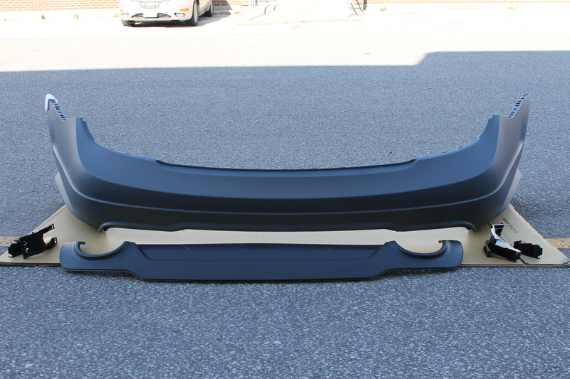 2012-2014 Mercedes-Benz C Class Sport Package Rear Bumper Assembly
